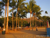 Abendstimmung am Strand von Waikiki auf Oahu